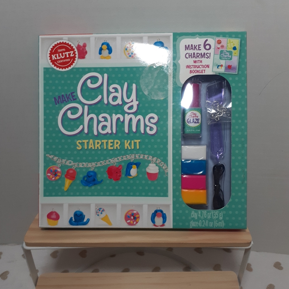 📚🎨 3/$15 *NWT* Klutz Clay Charm Kit